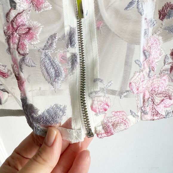Romantic Bustier Mesh Peek-A-Boo Crop Style Top Bra Floral Embroidery Cottage M - Picture 10 of 14